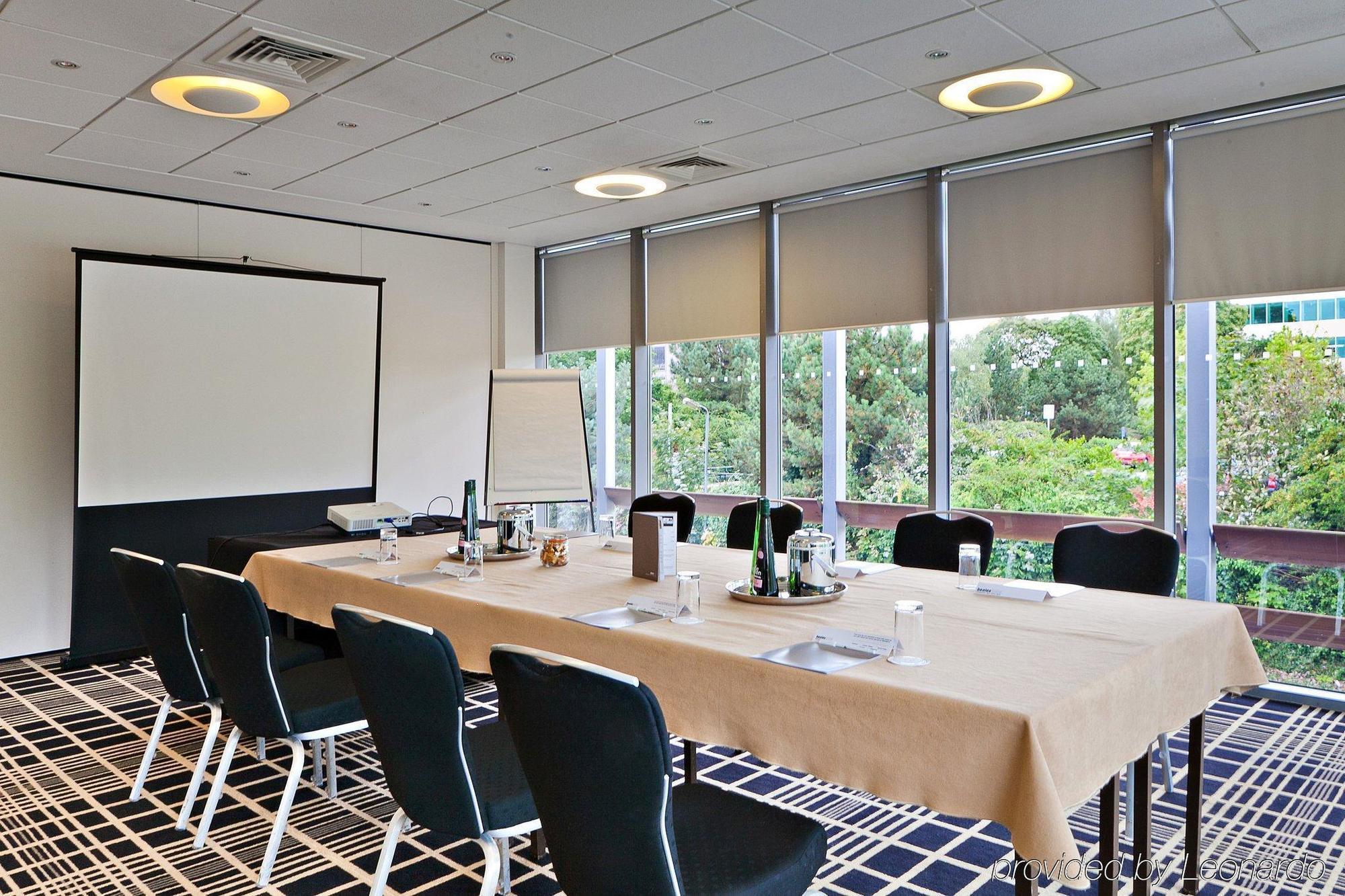 Beales Hotel Hatfield  Bagian luar foto
