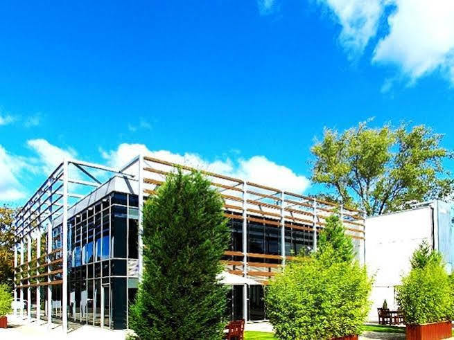 Beales Hotel Hatfield  Bagian luar foto